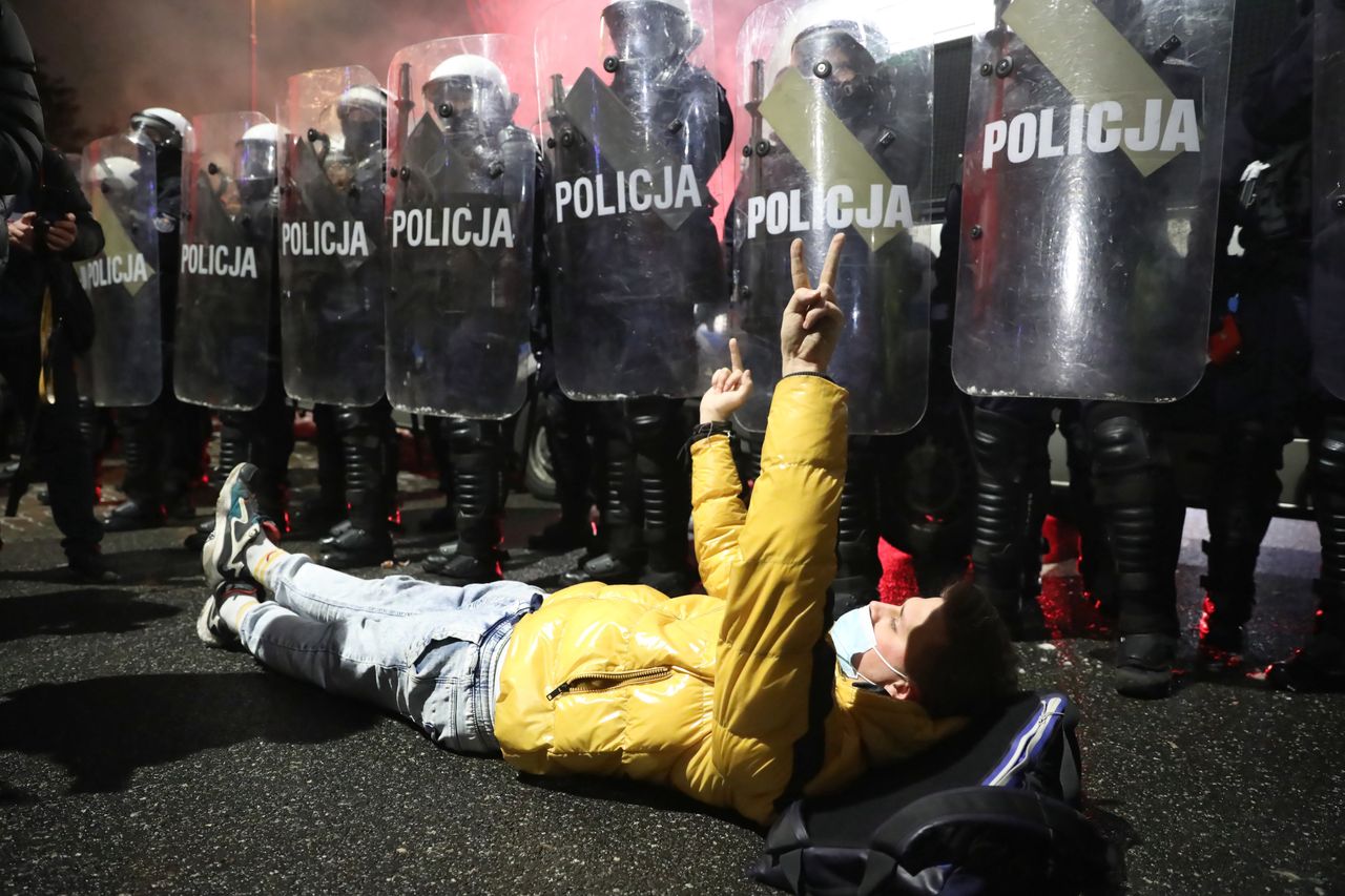 Strajk Kobiet. Wrocław. Zastrzeżenia do pracy policji. Funkcjonariusze nie mają sobie nic do zarzucenia