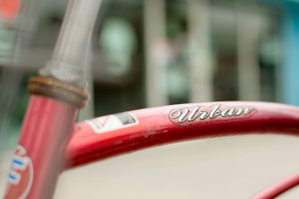 „Americana” Garroda Kirkwooda to minimalistyczny obraz wyluzowanej Kalifornii 38