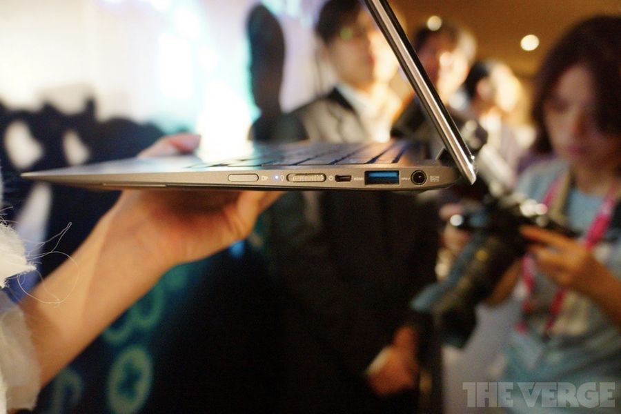 Asus Tai Chi. Tabletowy bezsens dla niszowego użytkownika 2