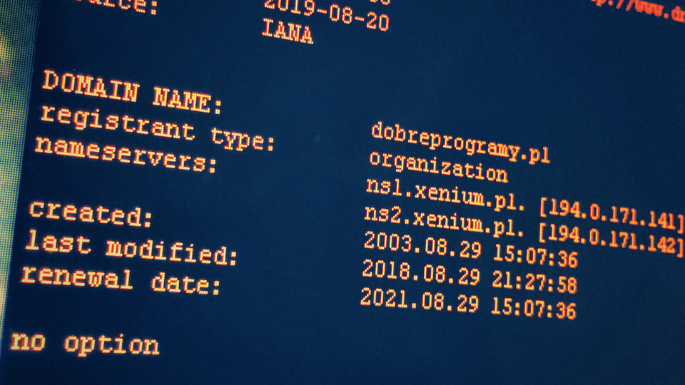 Windows 10 otrzymuje klienta DNS-over-HTTPS. Na razie tylko w Insider Preview (fot. Kamil Dudek)