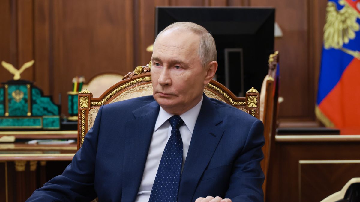 Russian President Vladimir Putin meets with First Deputy Prime Minister Denis Manturov
epa12644466 Russian President Vladimir Putin meets with First Deputy Prime Minister Denis Manturov at the Kremlin, in Moscow, Russia, 12 January 2026.  EPA/MIKHAIL METZEL / SPUTNIK / KREMLIN POOL MANDATORY CREDIT 
Dostawca: PAP/EPA.
MIKHAIL METZEL / SPUTNIK / KREMLIN POOL
meeting, prime minister, president, deputy