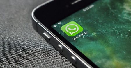 Upewnij się, że korzystasz z aktualnej wersji aplikacji WhatsApp
