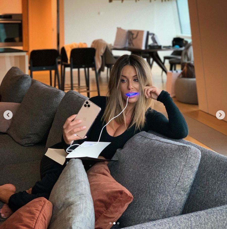 Małgorzata Rozenek reklamuje aparat do wybielania zębów