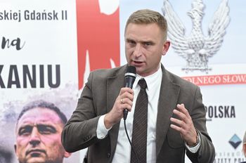 Prokuratura rozszerza zarzuty wobec Bąkiewicza. Są nowe wątki