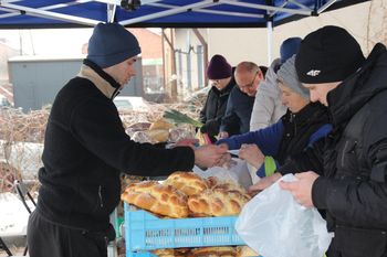 Ładzice: Ryneczek prosto od rolnika. "Święta? Jeszcze za wcześnie, ale zapraszamy na Jarmark Bożonarodzeniowy"
