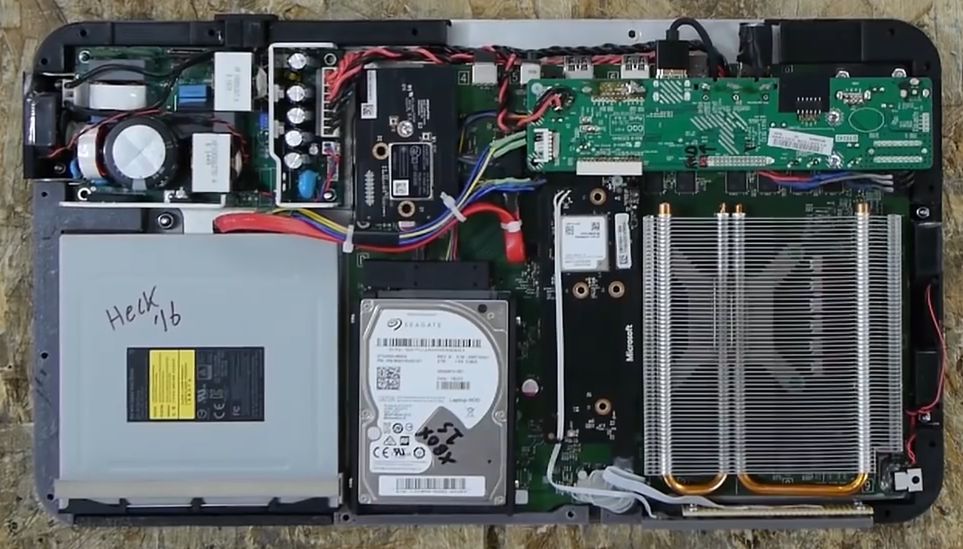 Majsterkowanie dla zaawansowanych: Xbox One S w formie laptopa 3