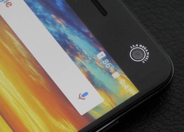 ZTE Blade V8