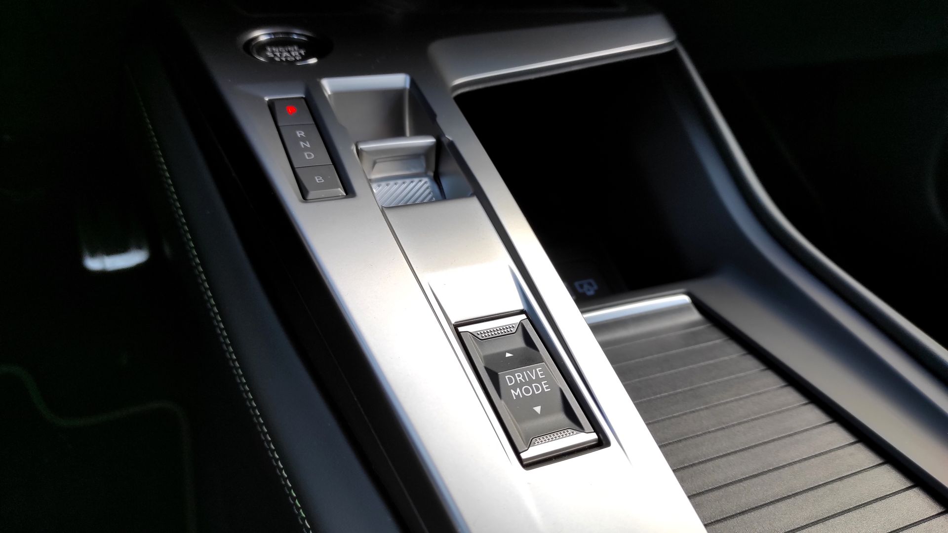 Peugeot 408 Hybrid