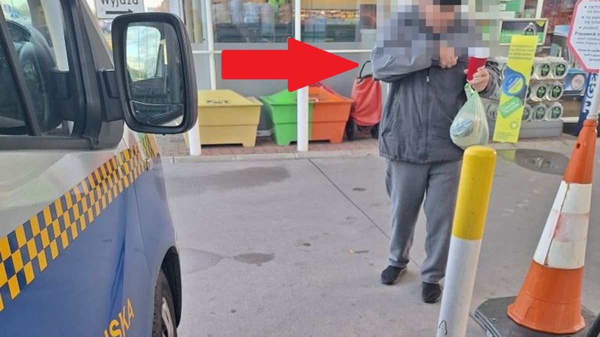 Znaleźli starszego pana w klapkach.