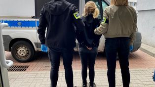 Napadli podróżnego na dworcu w Bydgoszczy. On uderzył w brzuch, ona wyrwała torbę