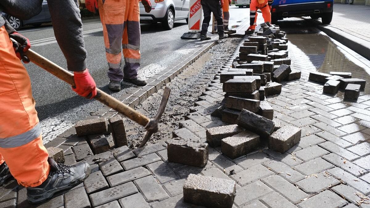 Naprawa nawierzchni zatoki przystankowej