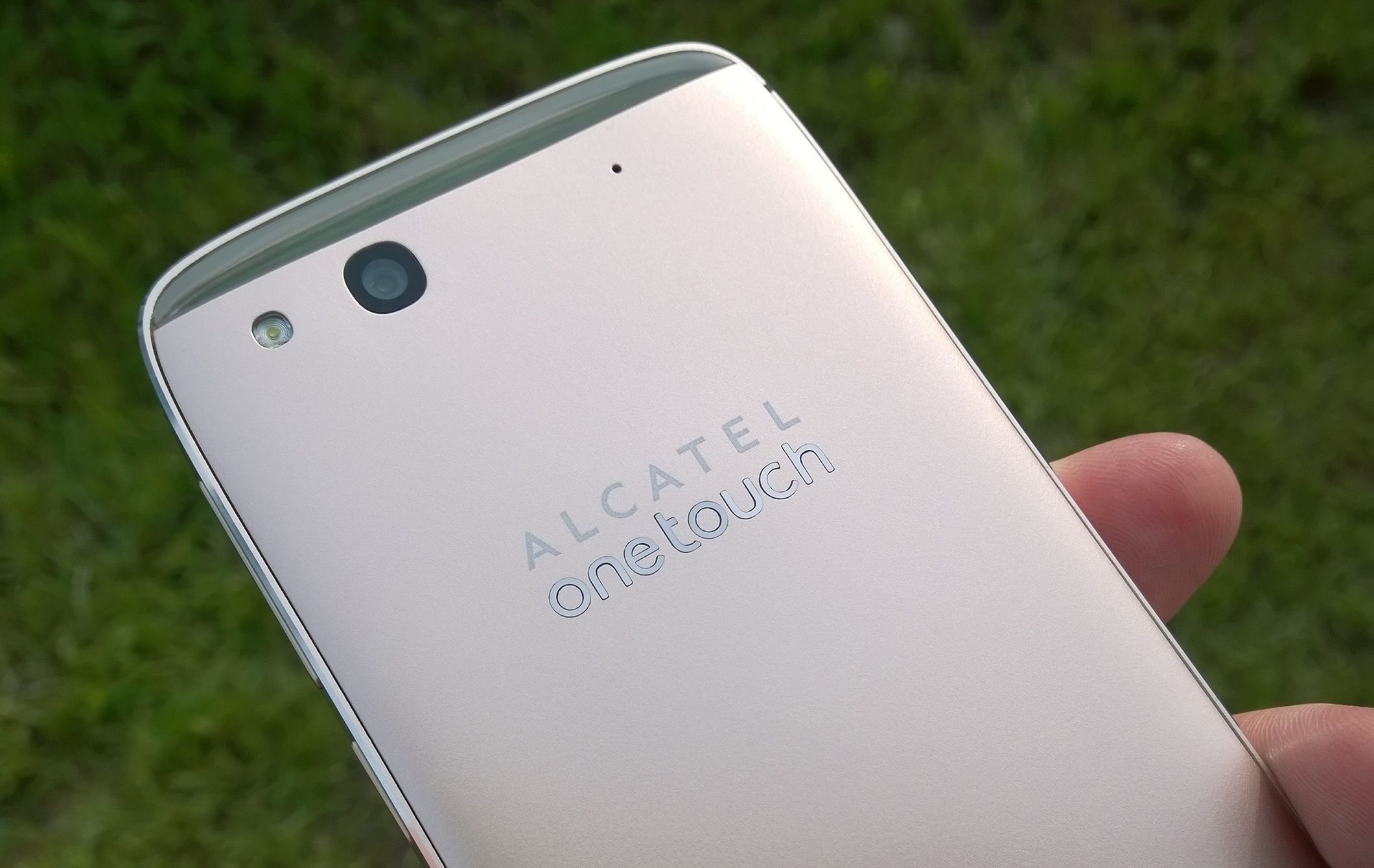 Alcatel One Touch Idol Alpha - pierwsze wrażenia 2