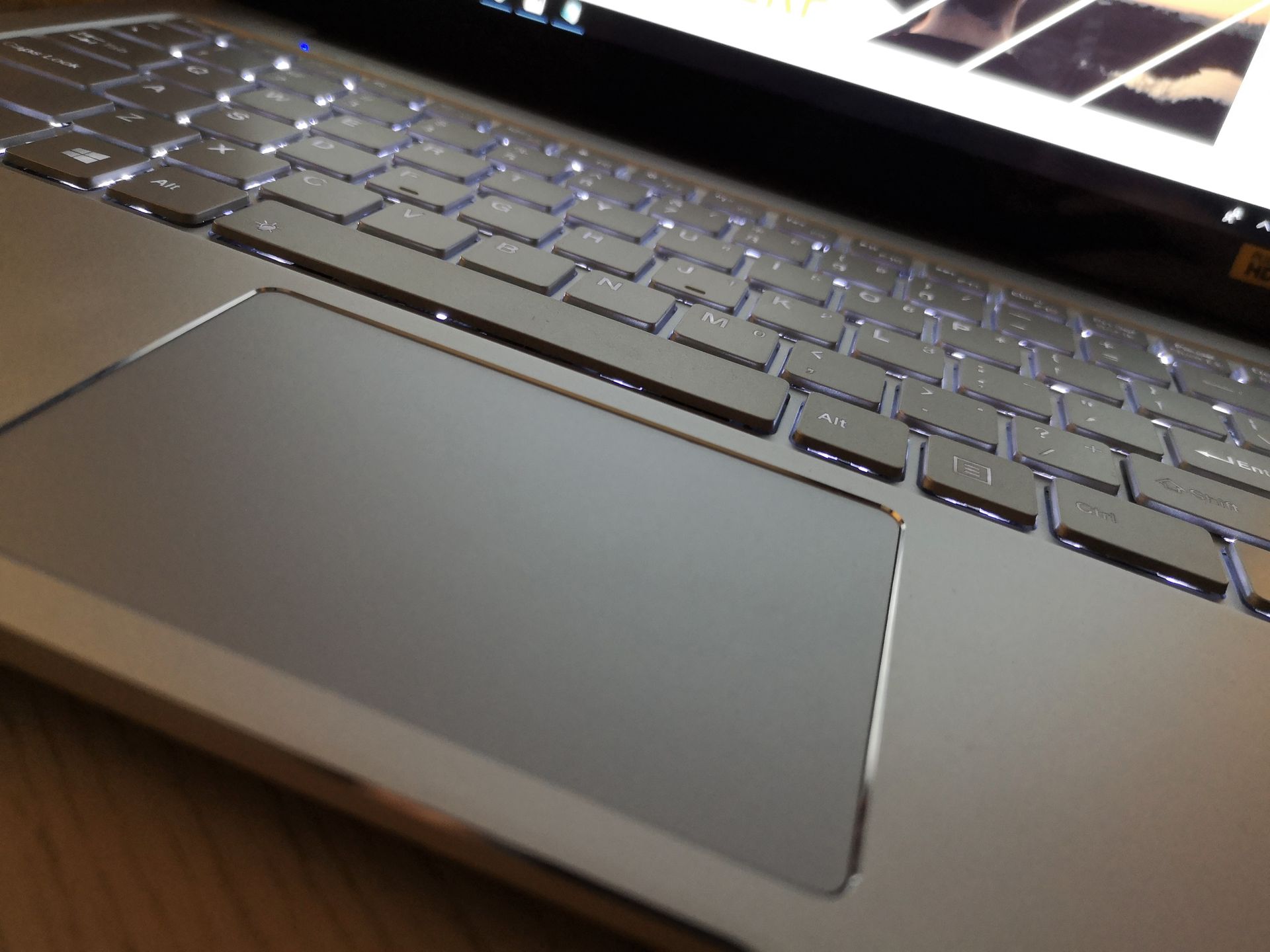 Kiano Elegance 14.2 Pro – test lekkiego laptopa z zestawem programów dla firm 7