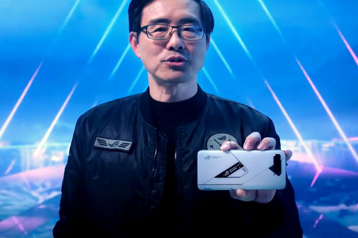 Bestia z 18 GB RAM-u. ASUS ROG Phone 5 oficjalnie 1