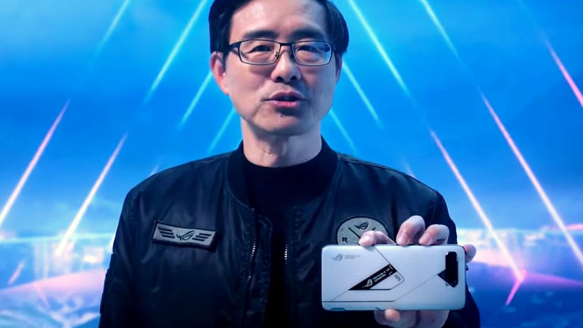 Bestia z 18 GB RAM-u. ASUS ROG Phone 5 oficjalnie 1