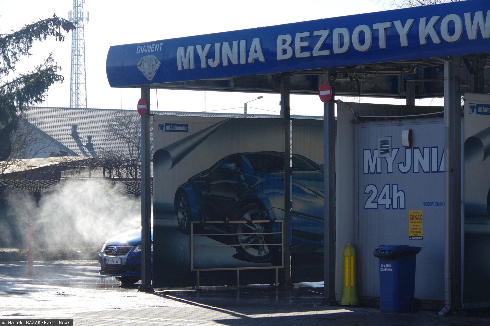 Stock Marek Bazak
Fot. Zofia i Marek Bazak/East News, wojewodztwo kujawsko-pomorskie, Ciechocinek N/z myjnia bezdotykowa, mycie samochodu
ZOFIA BAZAK