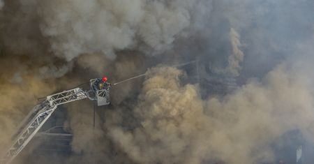 Pożar w jednostce wojskowej w Białymstoku. Akcja trwa