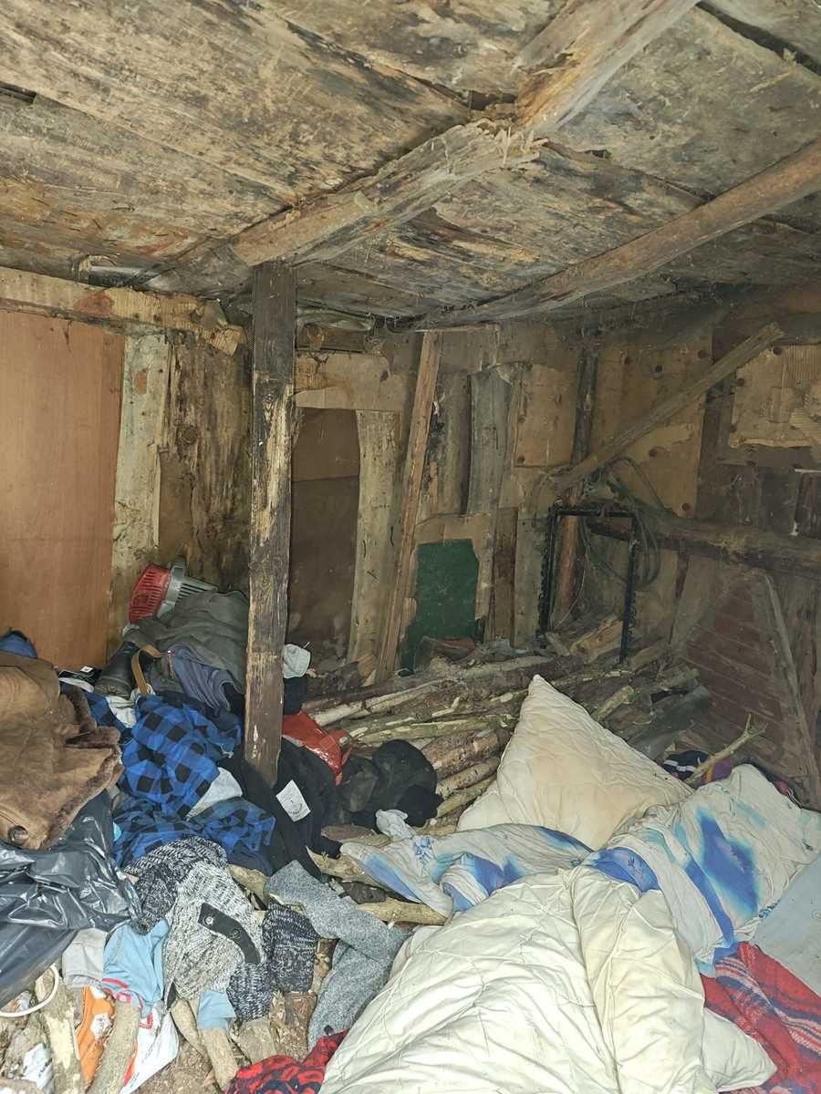 Policjanci pomagają w czasie mrozów