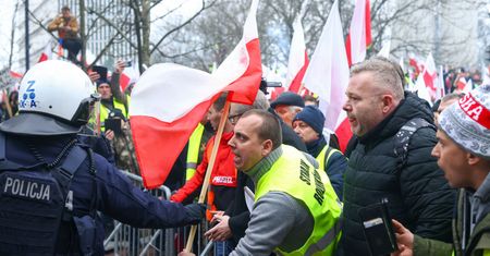 "Nie byli w stanie trzeźwości". Widział przyjazd rolników do Warszawy