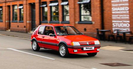 Peugeot 205 GTI Tolman to restomod na bazie kultowego hot hatcha. Moc robi wrażenie