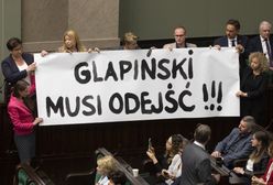 "Glapiński musi odejść". W Sejmie awantura i transparent posłów Lewicy