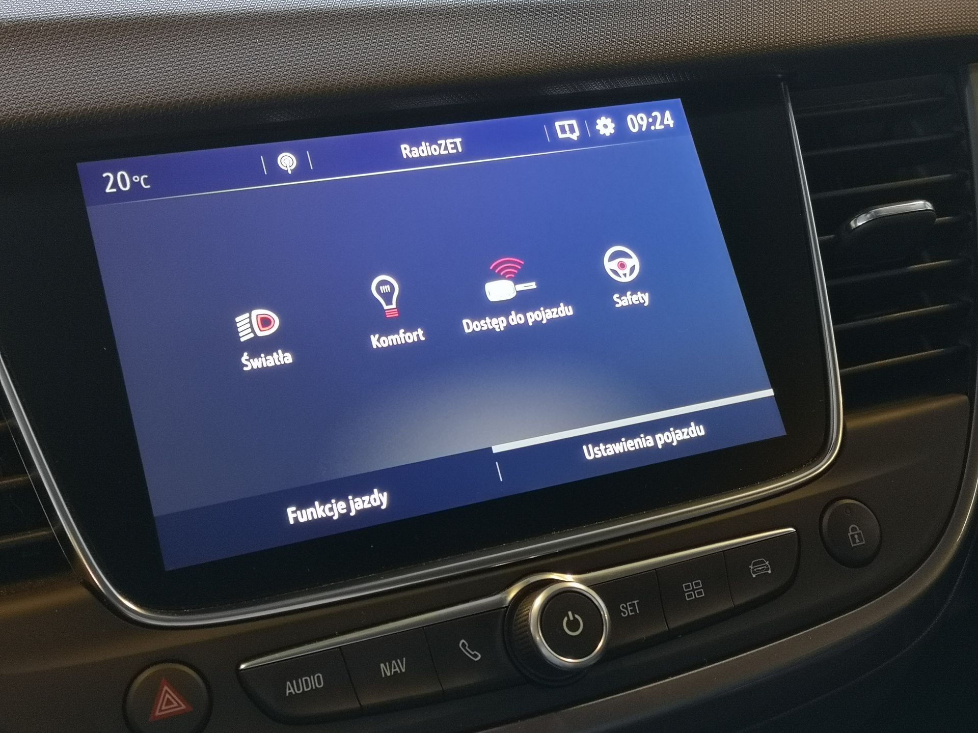 Opel Crossland X: System Multimedia Navi, kamery 180 stopni i asystent parkowania 7