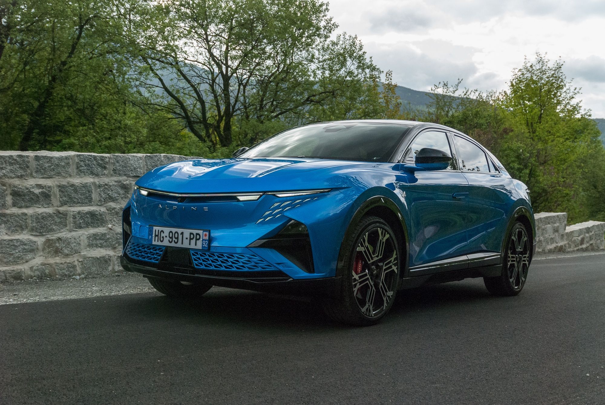Alpine A390