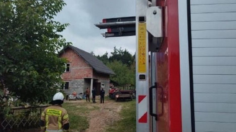 Łódzkie. Tragiczny pożar domu. Kobieta zasnęła z papierosem w ręku
