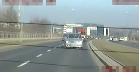 Policyjna eskorta w Rzeszowie. Nagranie z kamery radiowozu