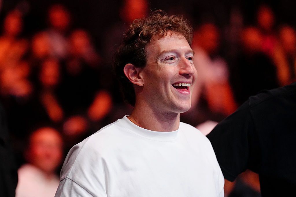 Wyniki właściciela Facebooka lepsze od oczekiwań, ale akcje spadają