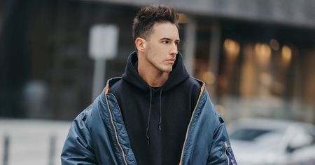 Jakie kurtki męskie są modne? Oto cztery modele, które warto mieć w szafie