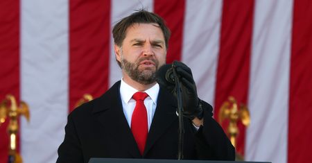 Wypadek kolumny J.D. Vance'a. Policjant w stanie krytycznym