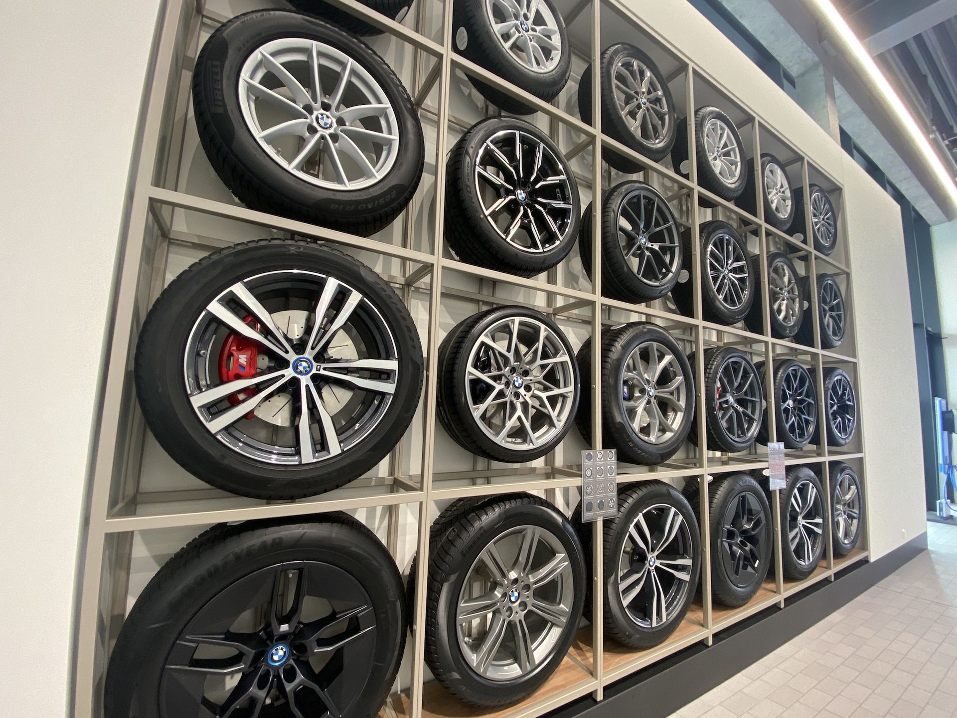 Salon BMW Gazda Group w Katowicach