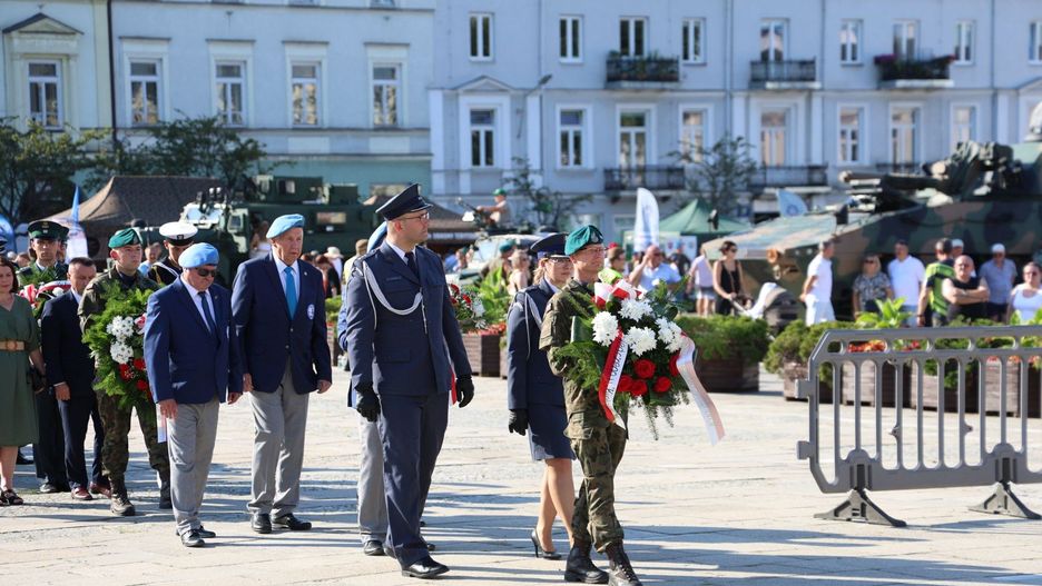 Uroczystości Święta Wojska Polskiego na Placu Wolności w Kielcach