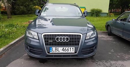 W nocy z wtorku na środę ukradli z parkingu Audi Q5. Widzieliście ten samochód?