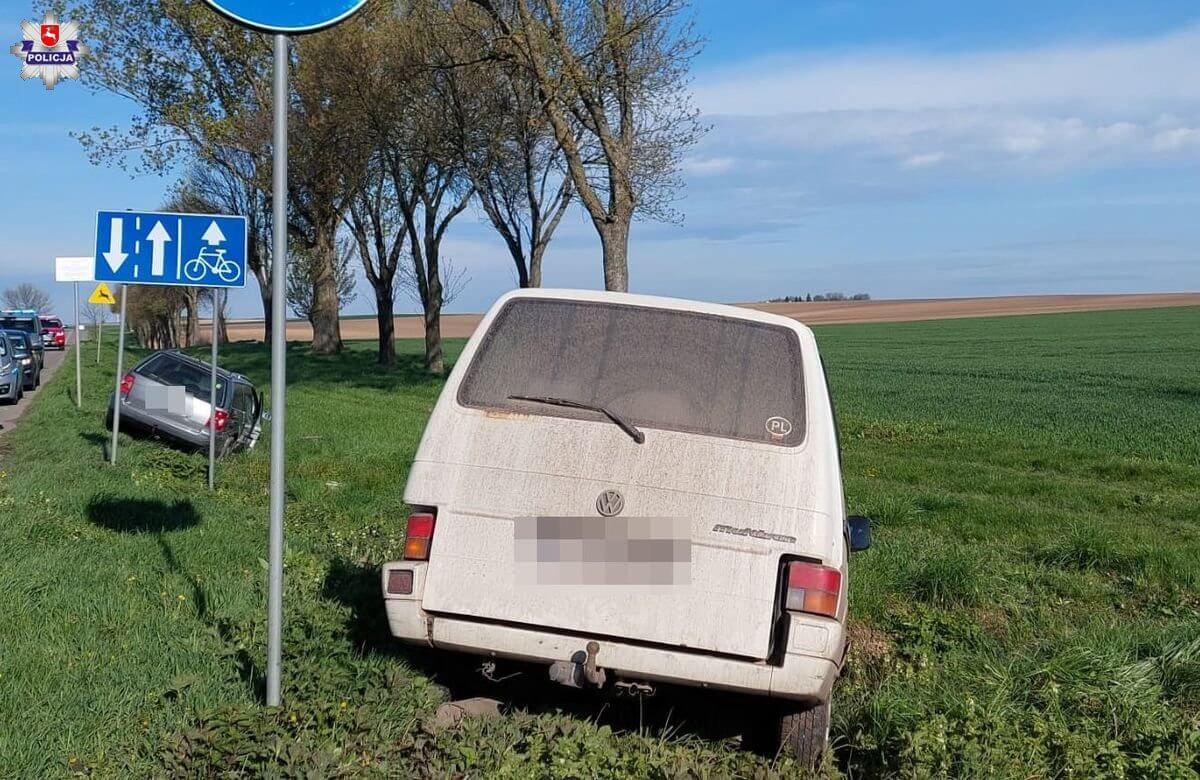 Wymuszenie ja drodze, oba auta wypadły na pole