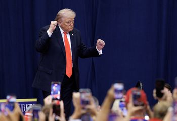 Trump o ropie po atakach na Iran: spodziewałem się wyższych cen