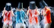 Ice Bucket Challenge - głupia, facebookowa moda naprawdę działa. Krytykujący, zamilczcie!