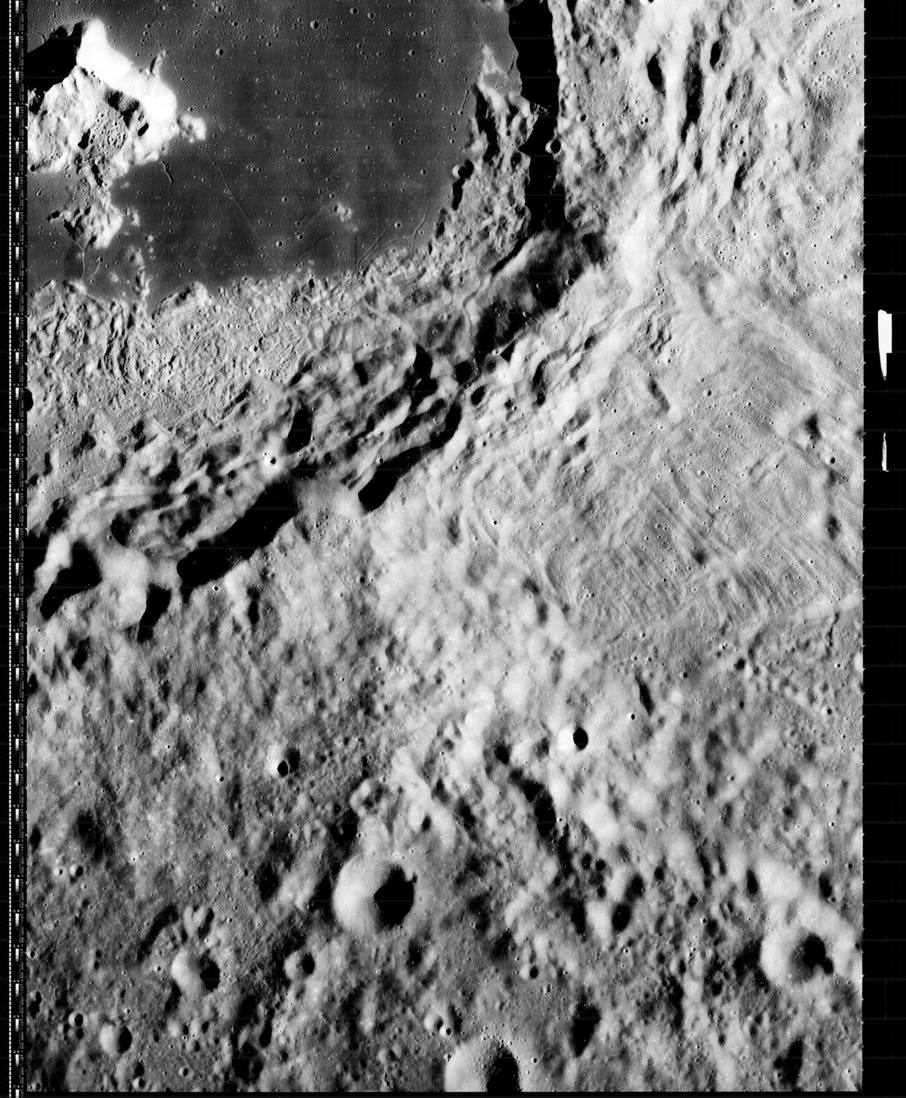 Krater Ciołkowski (Tsiolkovskiy)