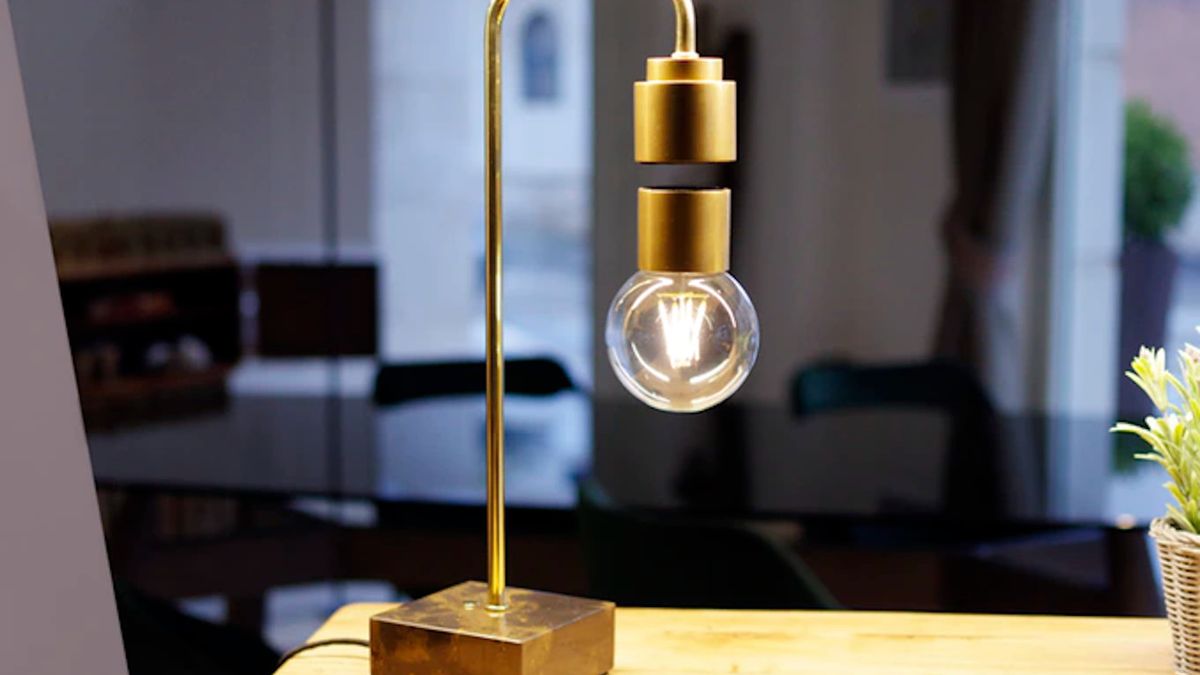 Lewitująca lampa Levia Deluxe. To ekskluzywny designerski projekt wprost z Kickstartera 1