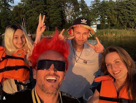 Michał Wiśniewski z żoną, córką i synem