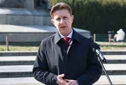 Bartoszewicz ma sposób na demografię. Proponuje bony dla rodziców