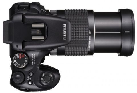 FinePix S200EXR: Ssuper zoom od Fuji 3