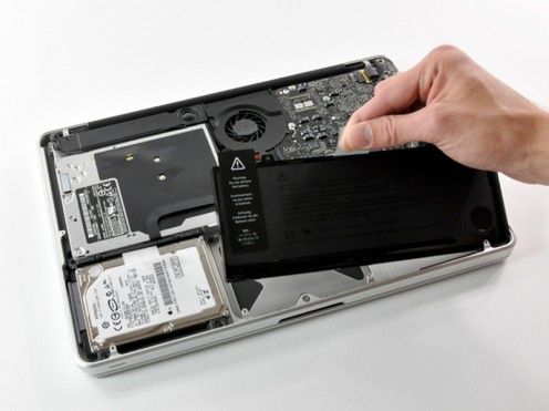 MacBook Pro 13" od środka 3