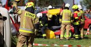 Podkarpackie: Dachowanie auta w Sądkowej. Dwie osoby ranne