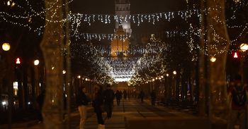 Częstochowa: Miasto przygotowane do świąt Bożego Narodzenia. Tak zachwycająco wygląda po zmroku