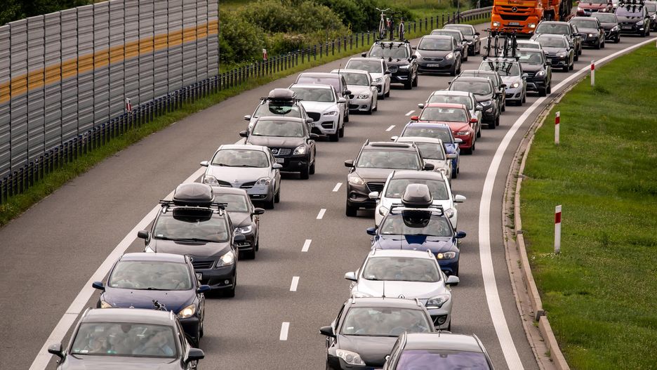 korek na A1Tytus �mijewskiAmber One, autostrada A1, autostrada bursztynowa, du�e nat�enie ruchu, gmina Lubicz, kolejka, korek, korki, na wakacje, nad morze, BINARY<(9) bytes>, BINARY<(13) bytes>, punkt poboru op�at, samochodowy, samochody, sezon, sezon wakacyjny, sznur, sznur samochod�w, urlop, urlopowy, wakacje, wakacyjny, w�ze� lubicz, wjazd, wypoczynek, p�atna