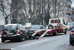 Spektakularny wypadek na Białołęce. "Przeleciał nad rowem"