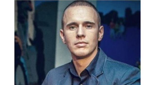 Mateusz Łukianiuk za Tomasza Karolaka na czele zanox Polska