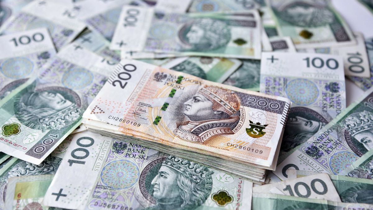 Banki zaczynają przyjmować wnioski o wakacje kredytowe od piątku.